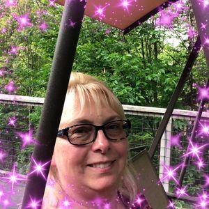 Meet your Posher, Angi